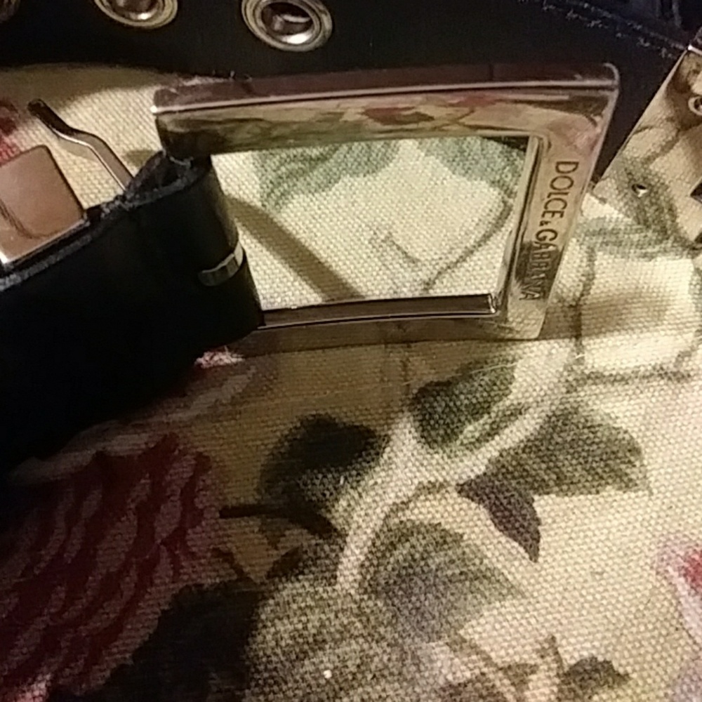 AUTHENTIC DOLCE AND GABANNA BELT